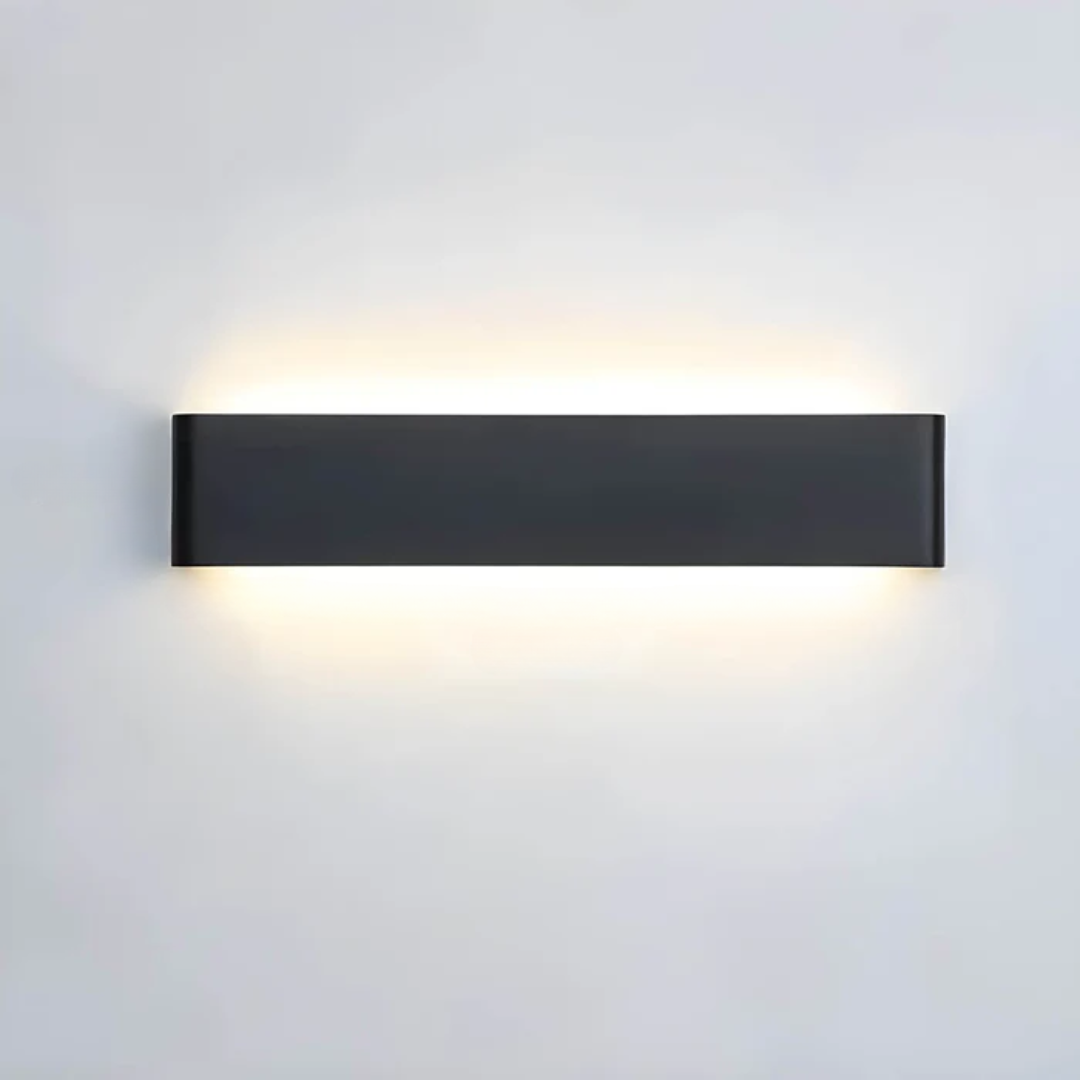 Elegant, Timeless and Versatile Wall Lamp