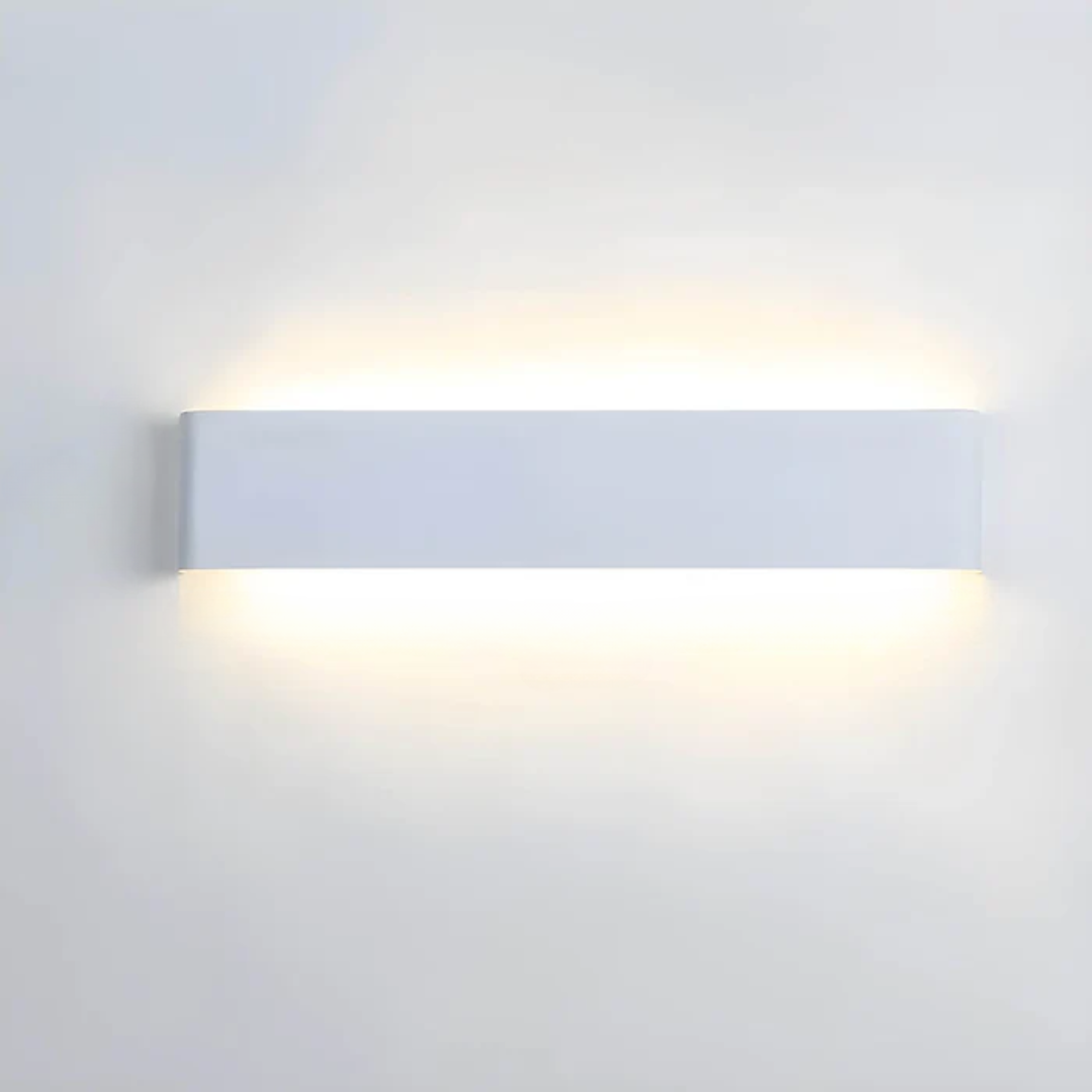 Elegant, Timeless and Versatile Wall Lamp