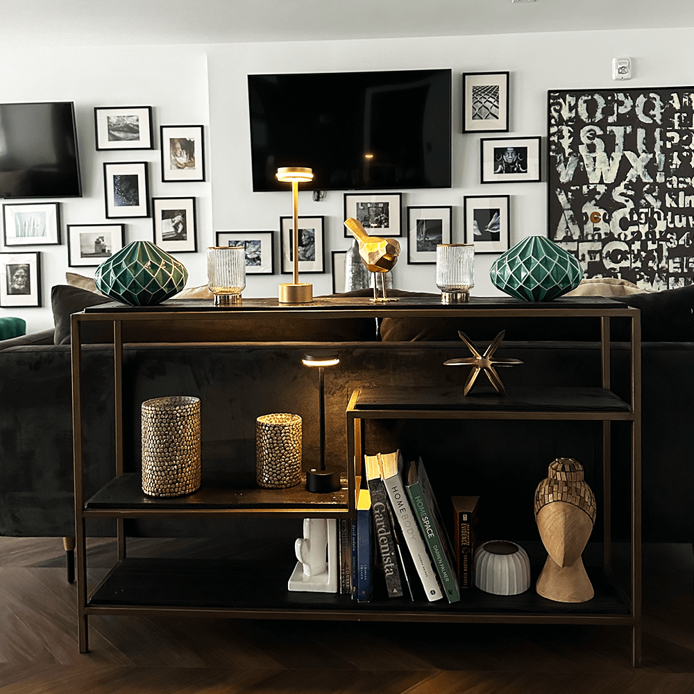 Modern Wireless LED Table Lamp – Dimmable Lighting for Indoor and Outdoor Atmosphere