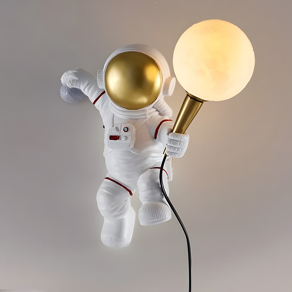 Astronaut Wall Light – Creative Space-Themed Resin Design with Warm LED Glow for Cozy Indoor Atmosphere 1