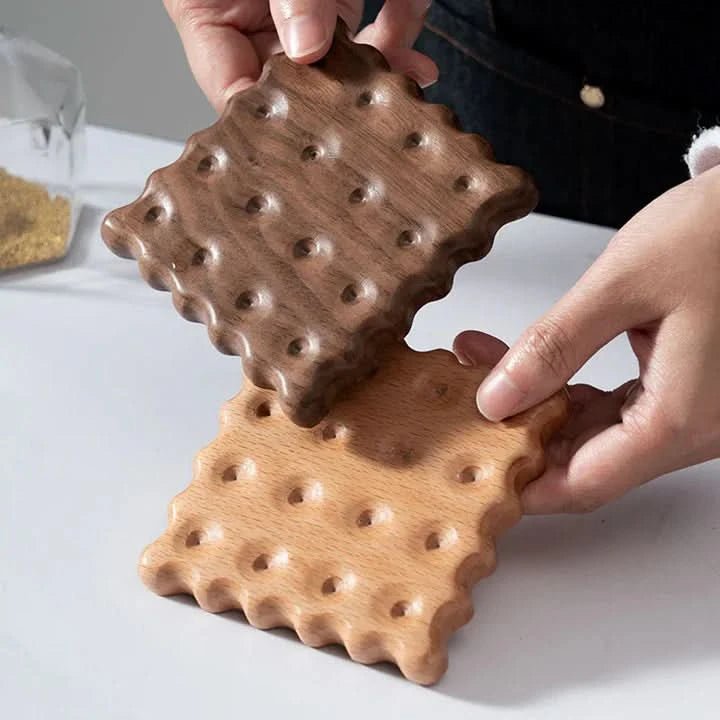 Durable Eco-Friendly Wooden Coasters for Drinks – Stylish Protection for Your Surfaces, Set of 3, Beech Wood or Black Walnut 2