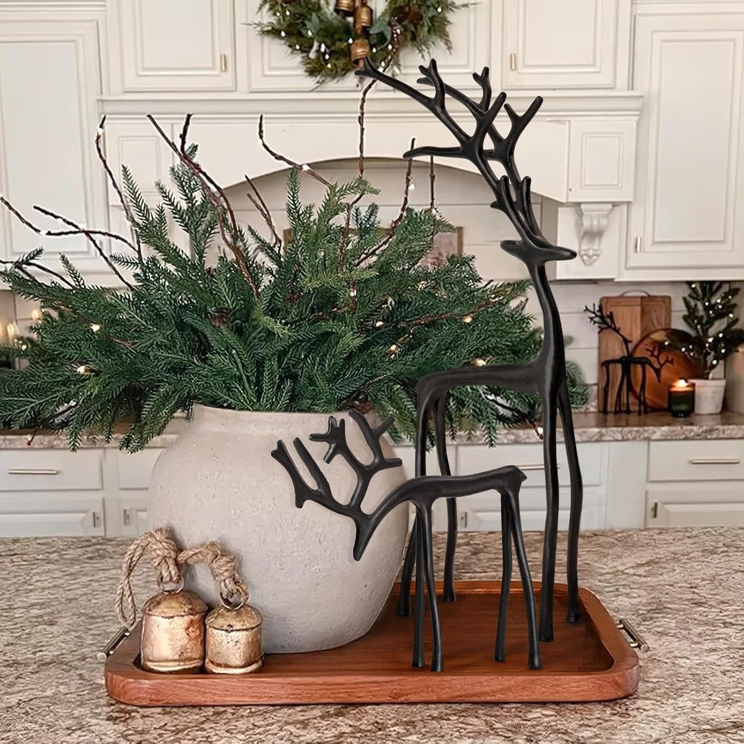 Elegant Christmas Table Centerpiece Set – Sculptural Reindeer Table Decoration for Festive Holiday Decor 1