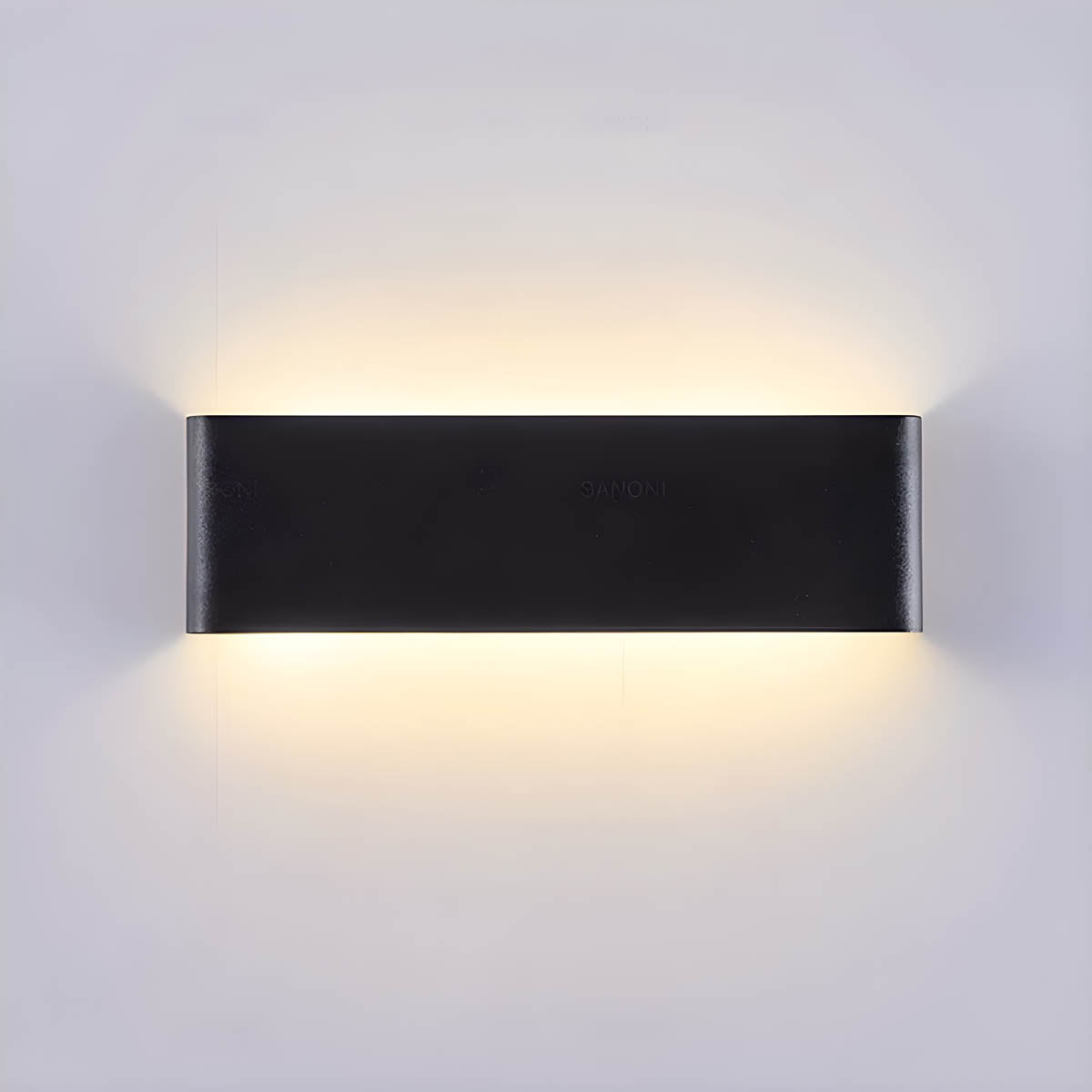Elegant, Timeless and Versatile Wall Lamp