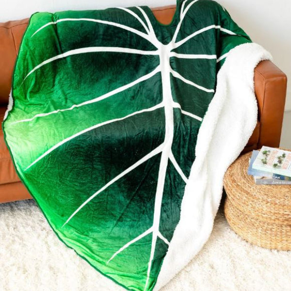 Leaf-Shaped Fleece Blanket with Double Layer Sherpa – Soft and Cozy, Available in Multiple Sizes 6