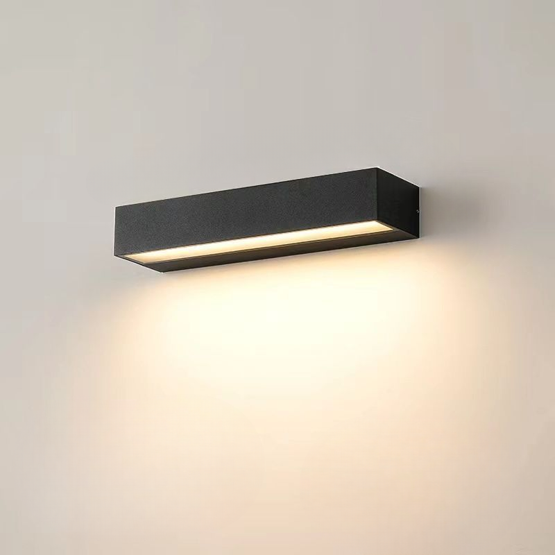 Modern Metal Narrow LED Wall Light Sconce – Slim Design for Bathroom and Home Wall Lighting 3