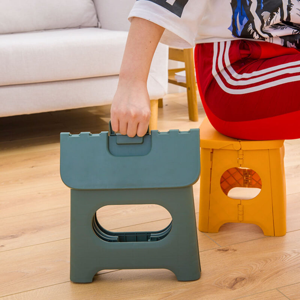 Portable Folding Step Stool with Handle – Lightweight and Compact Design for Kitchen, Bathroom, and Outdoor Use 6