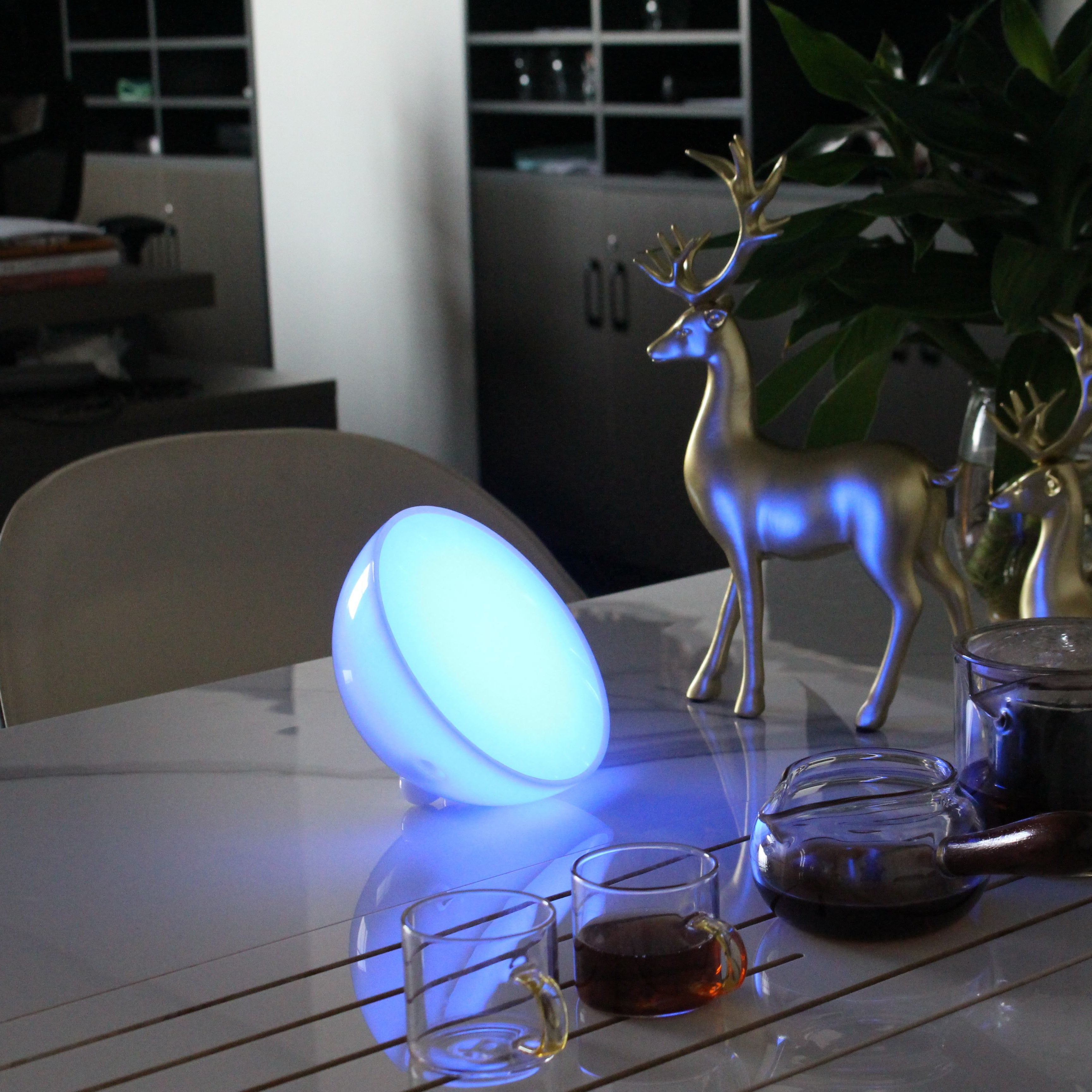 Smart RGBW Bedside Lamp with Voice Control and Music Sync – Eye-Caring LED Light for Customizable Ambiance 3