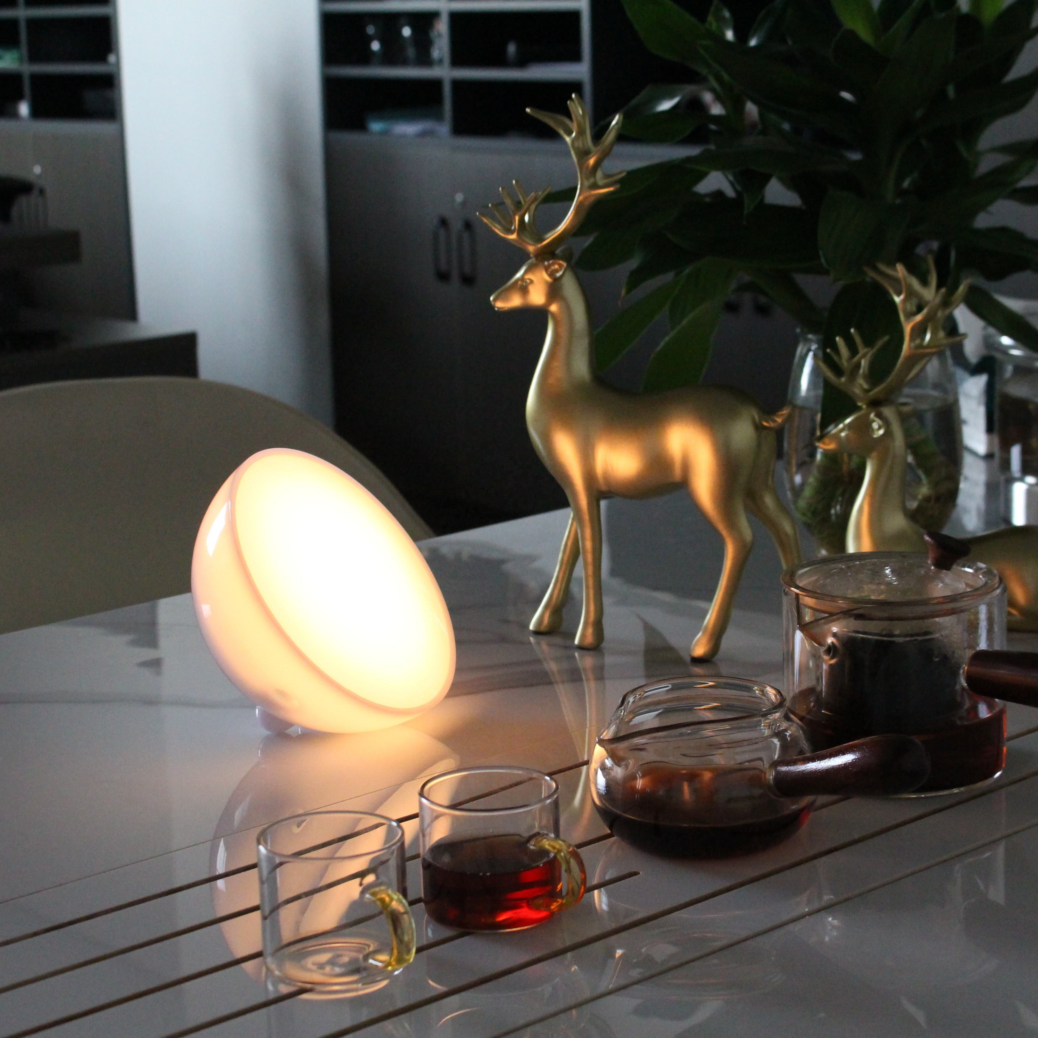 Smart RGBW Bedside Lamp with Voice Control and Music Sync – Eye-Caring LED Light for Customizable Ambiance 4