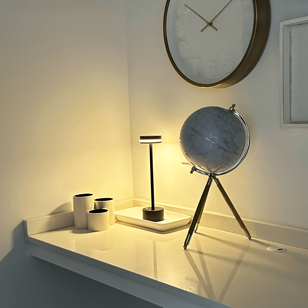 Modern Wireless LED Table Lamp – Dimmable Lighting for Indoor and Outdoor Atmosphere