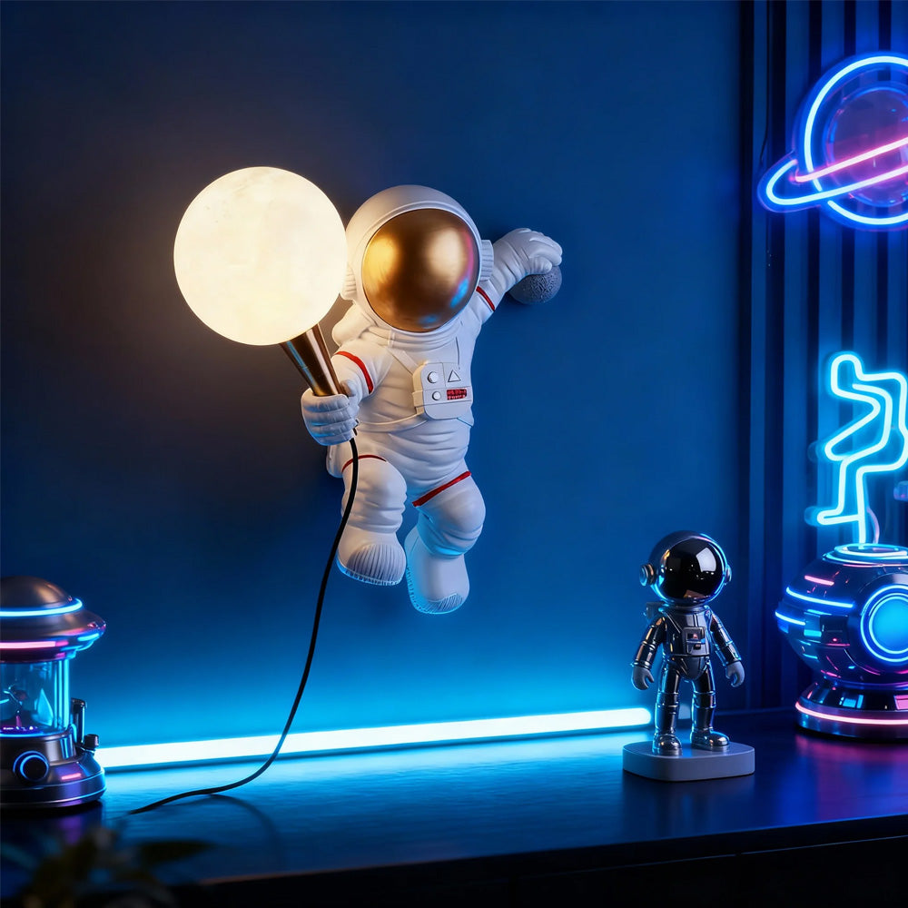 Astronaut Wall Light – Creative Space-Themed Resin Design with Warm LED Glow for Cozy Indoor Atmosphere 7
