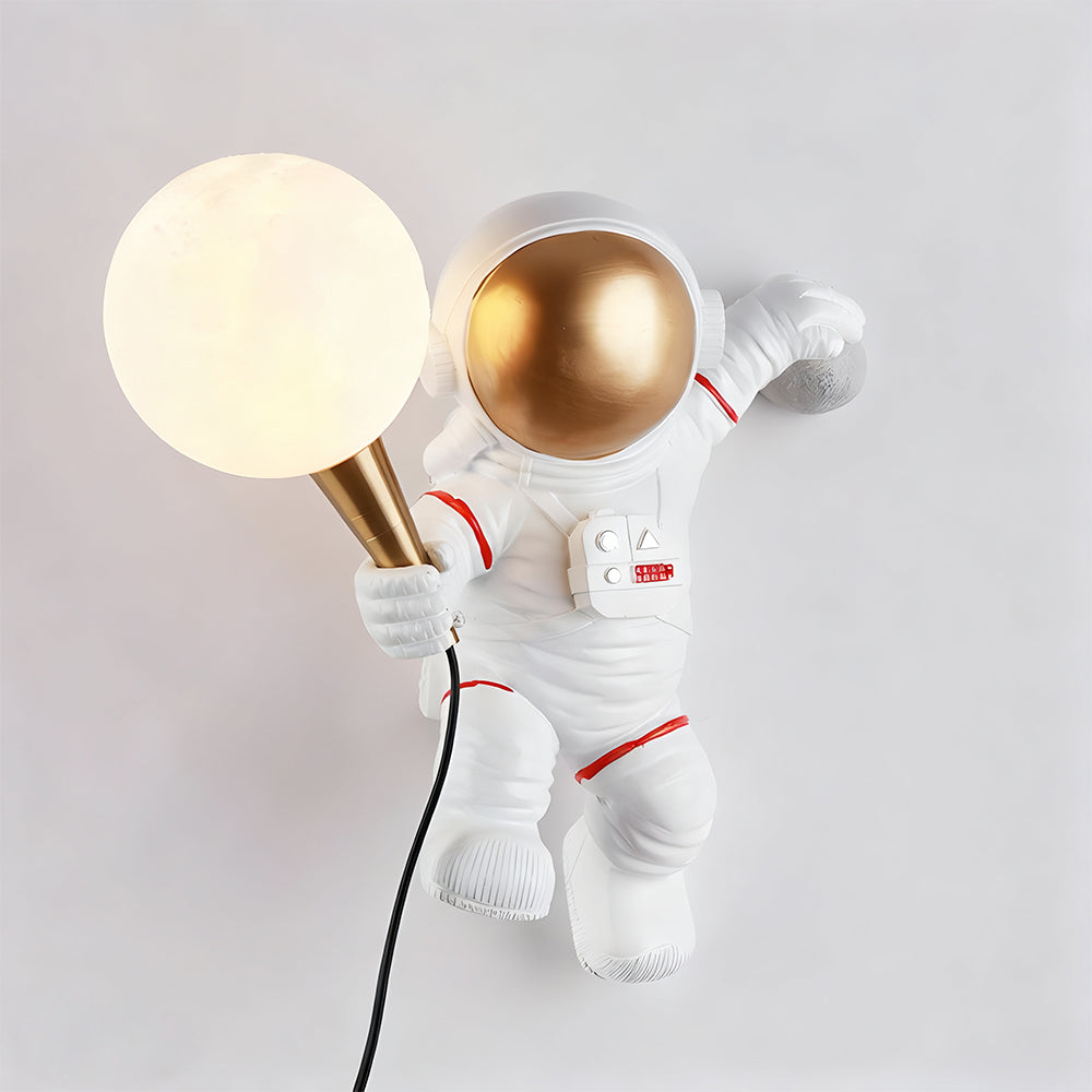Astronaut Wall Light – Creative Space-Themed Resin Design with Warm LED Glow for Cozy Indoor Atmosphere 9