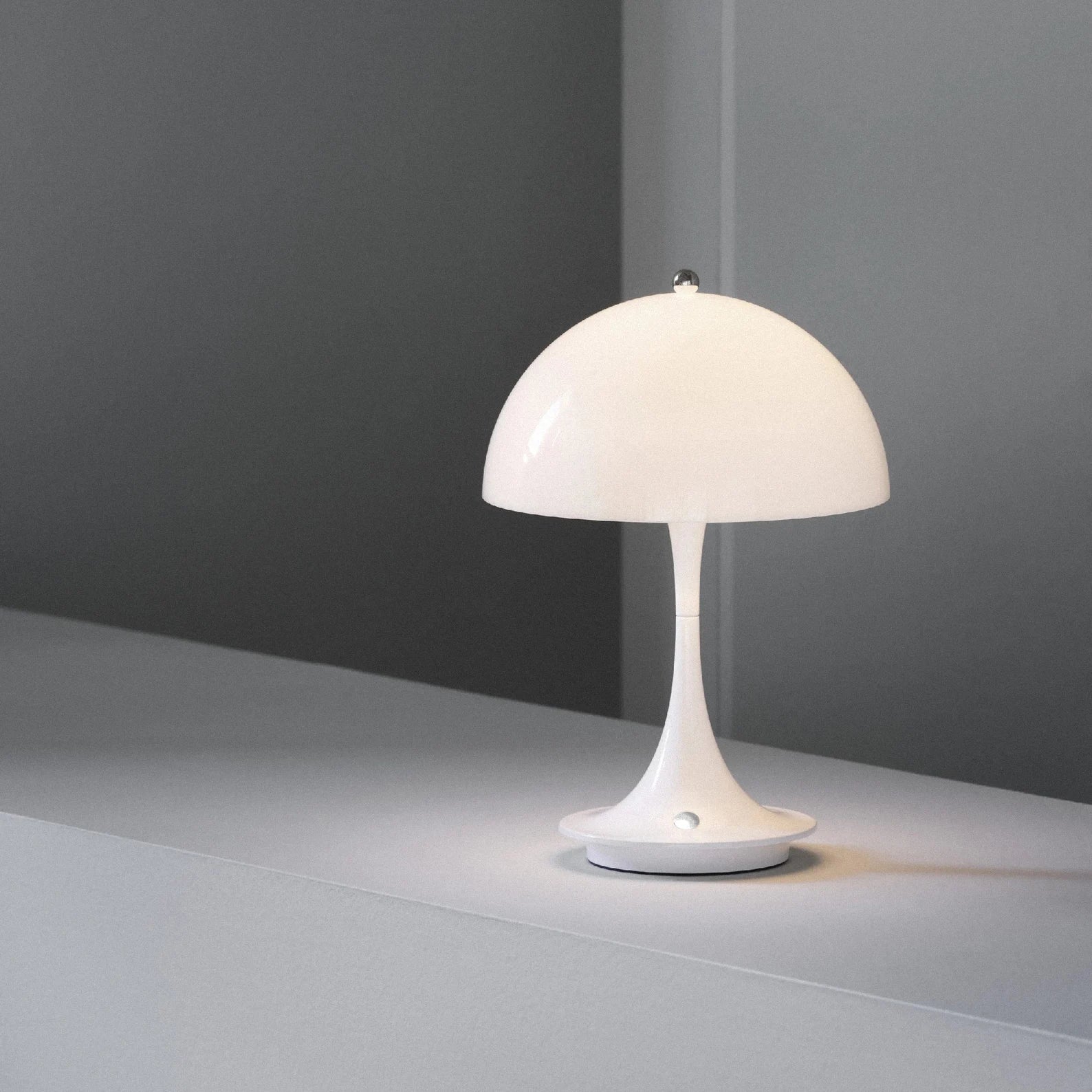 Cordless Touch Control LED Bedside Lamp – Premium Aluminum Design with Dimming, USB Rechargeable, Wireless Convenience 1