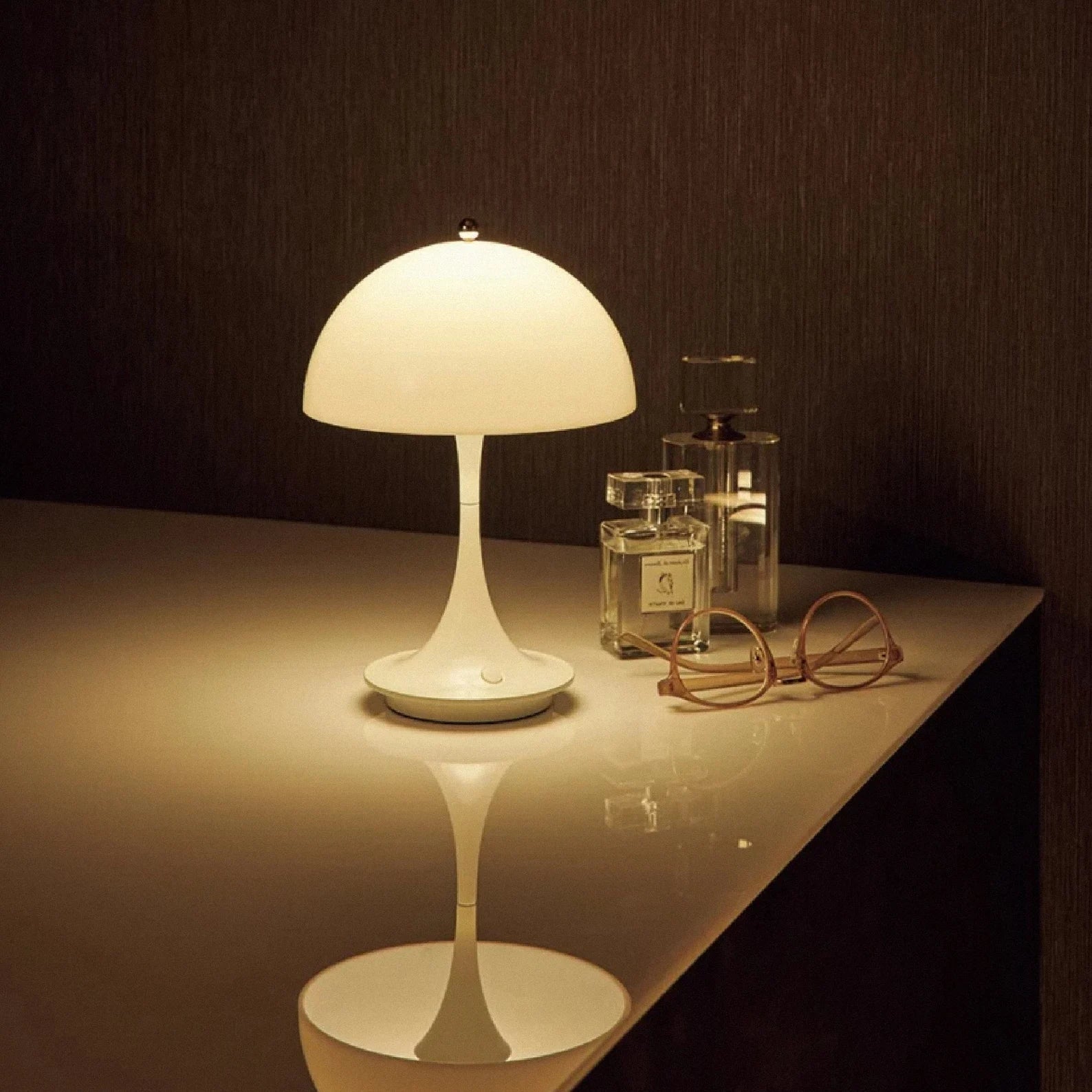 Cordless Touch Control LED Bedside Lamp – Premium Aluminum Design with Dimming, USB Rechargeable, Wireless Convenience 3