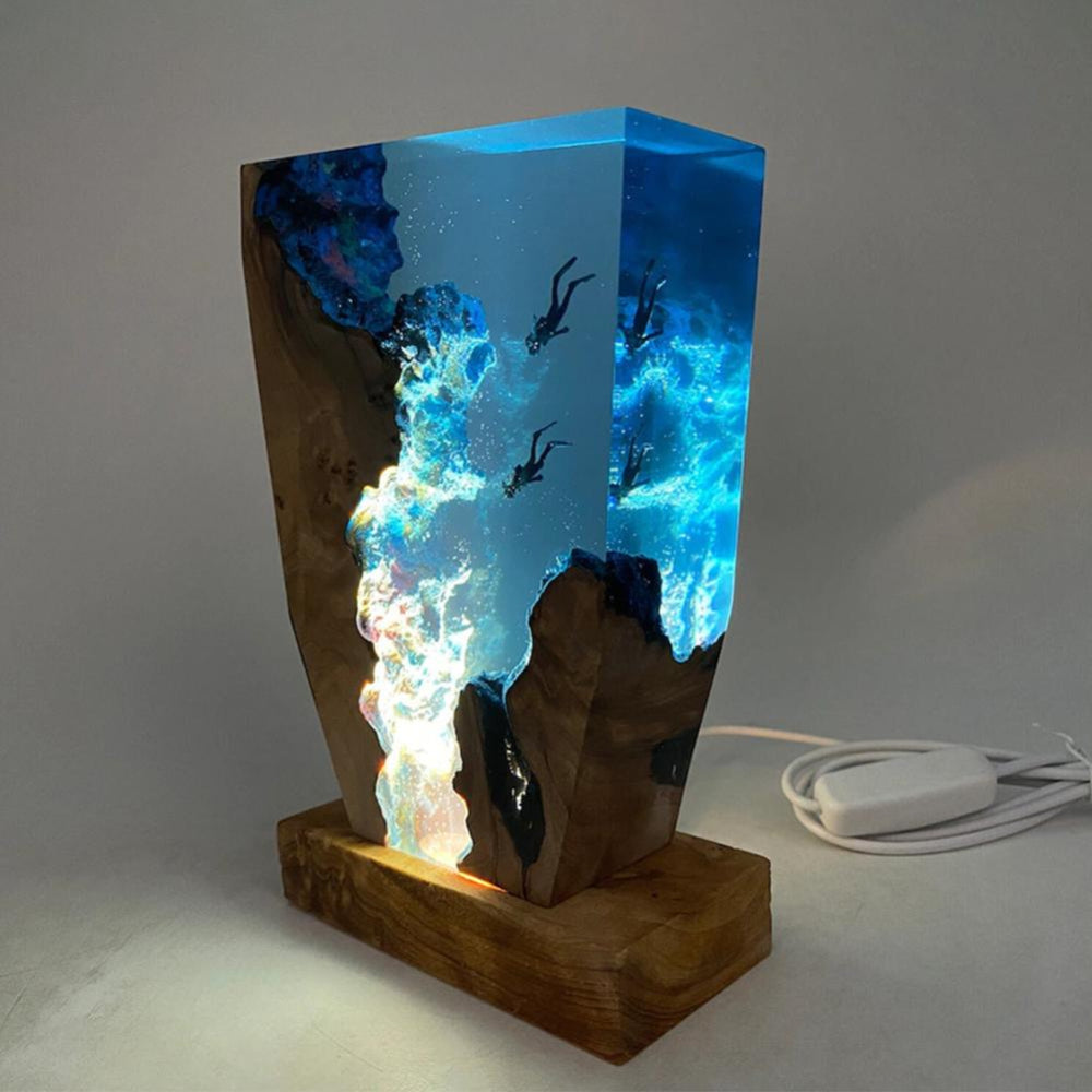 Deep Sea Diver Table Lamp – Artistic Resin and Wood Design for Bedroom or Living Room, USB Powered Ambient Lighting 1