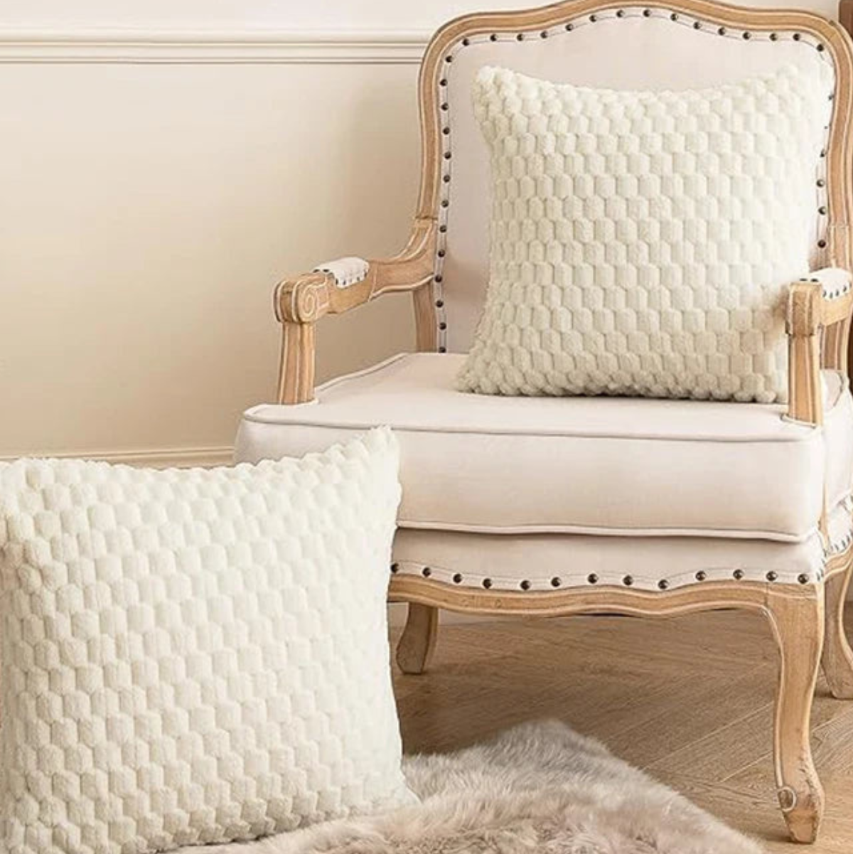 Lush Textured Throw Pillow 45x45 cm – Ultra-Soft Decorative Couch Pillow for Elegant Interiors 6