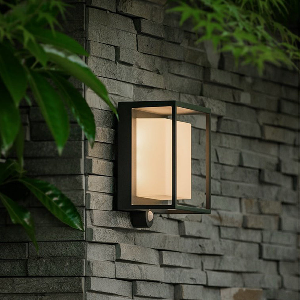 Modern Rectangular Solar Wall Light – Energy-Efficient Outdoor Lighting, Matte Black, IP65 Weatherproof, Warm White Illumination 3