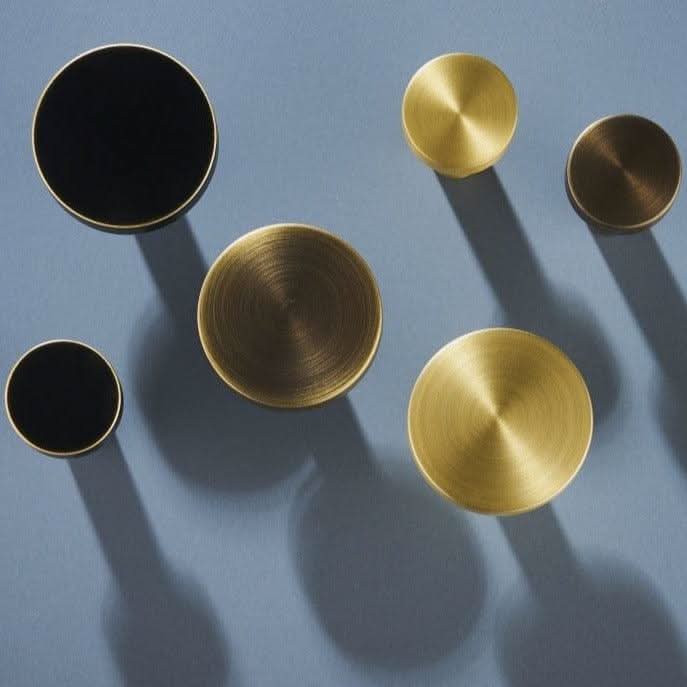 Stylish Wall Hook for Coats and Bags – Durable Copper Design, Space Saving and Modern Aesthetic 1