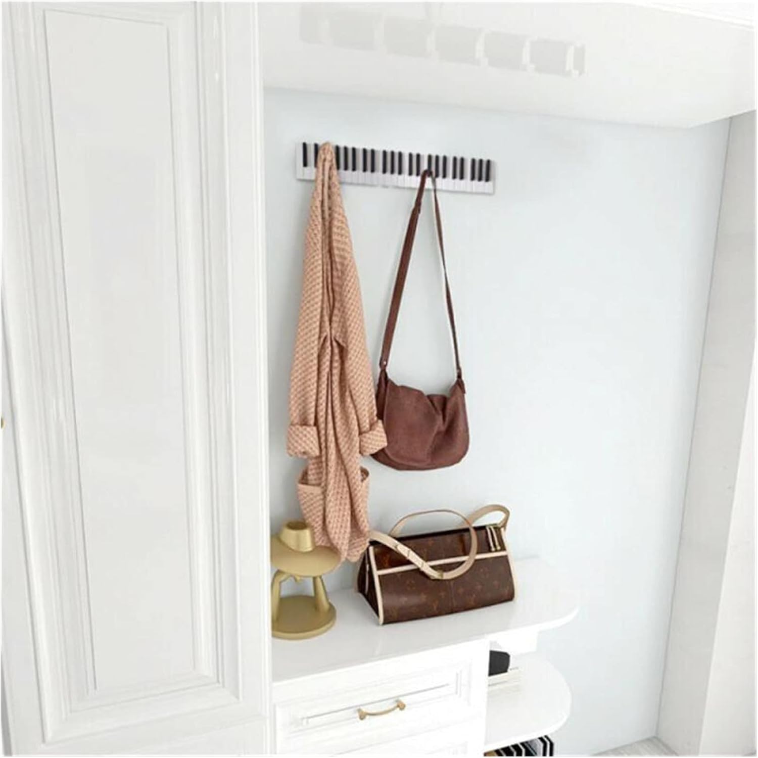 Stylish Wooden Coat Hook - Space-Saving Wall Hook for Organized Entryway, Ideal for Hallways and Living Rooms 2