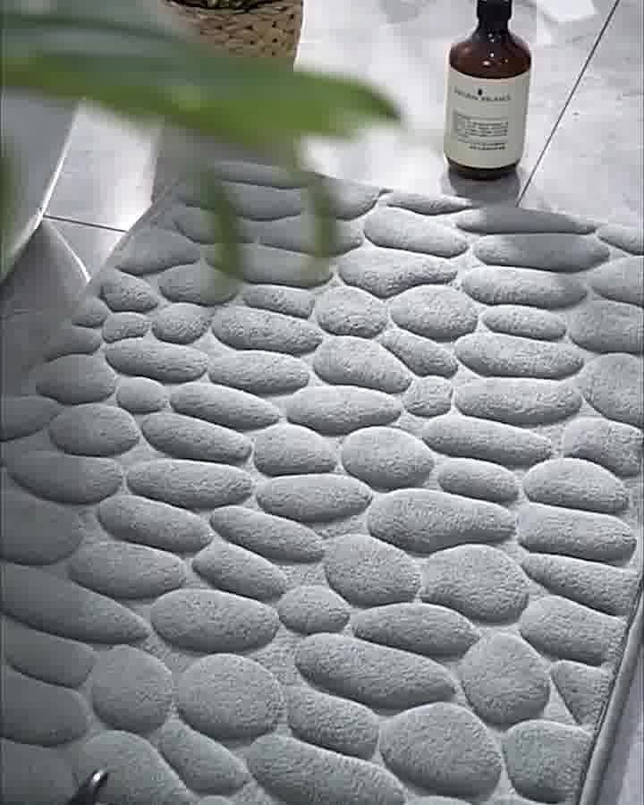 Non-Slip Cobblestone Bathroom Mat – Soft Absorbent Quick Dry Bath Rug for Shower & Floor