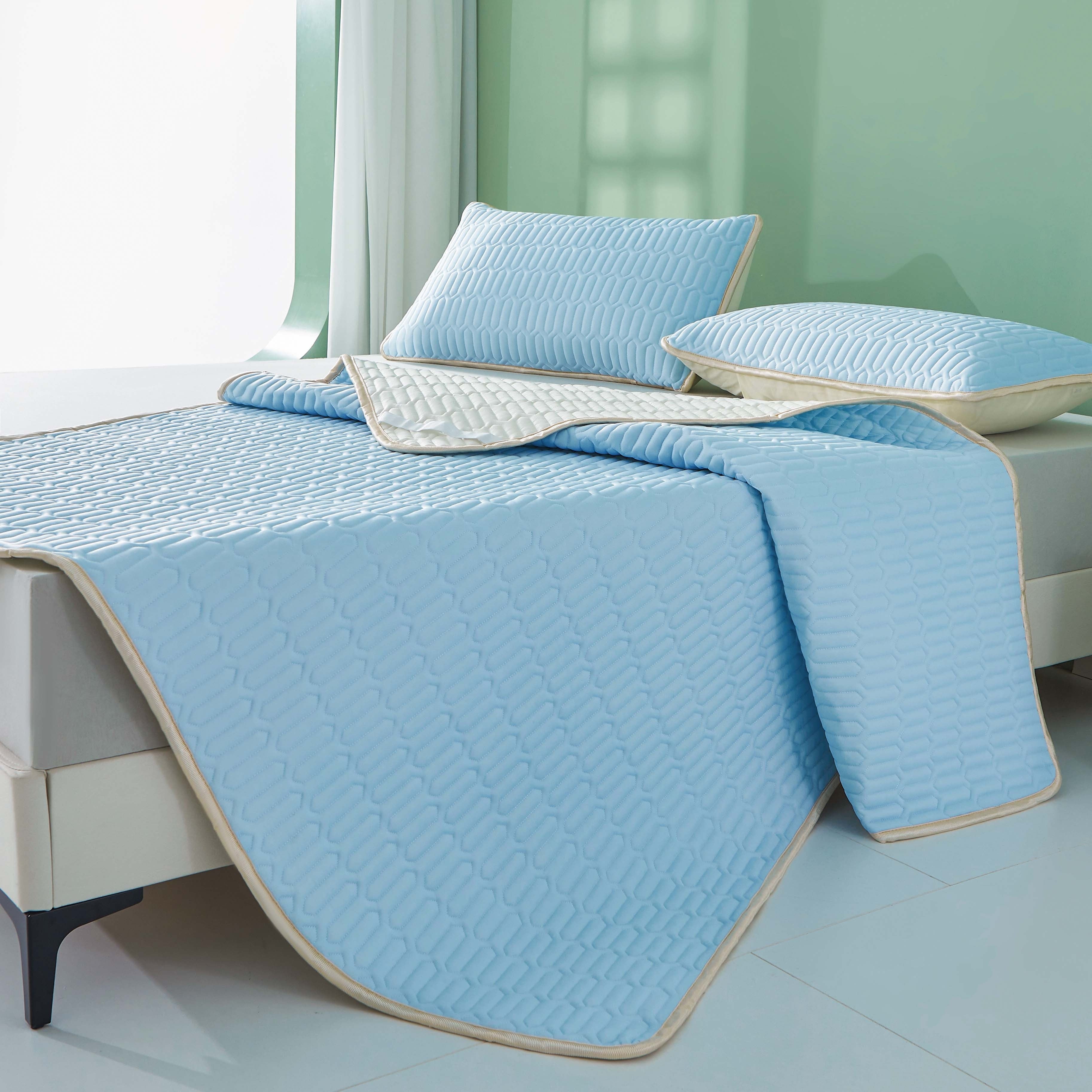 Cooling Latex Mat Set – Breathable & Foldable Comfort for Bedroom or Dorm