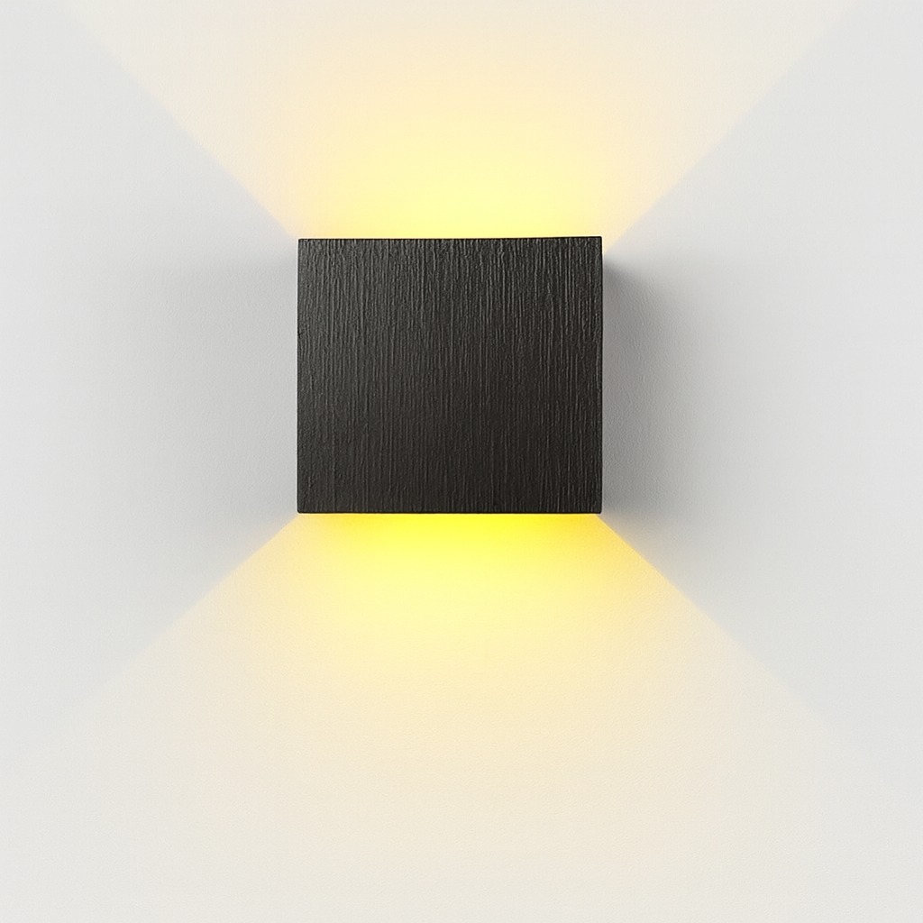 Elegant wall lamp